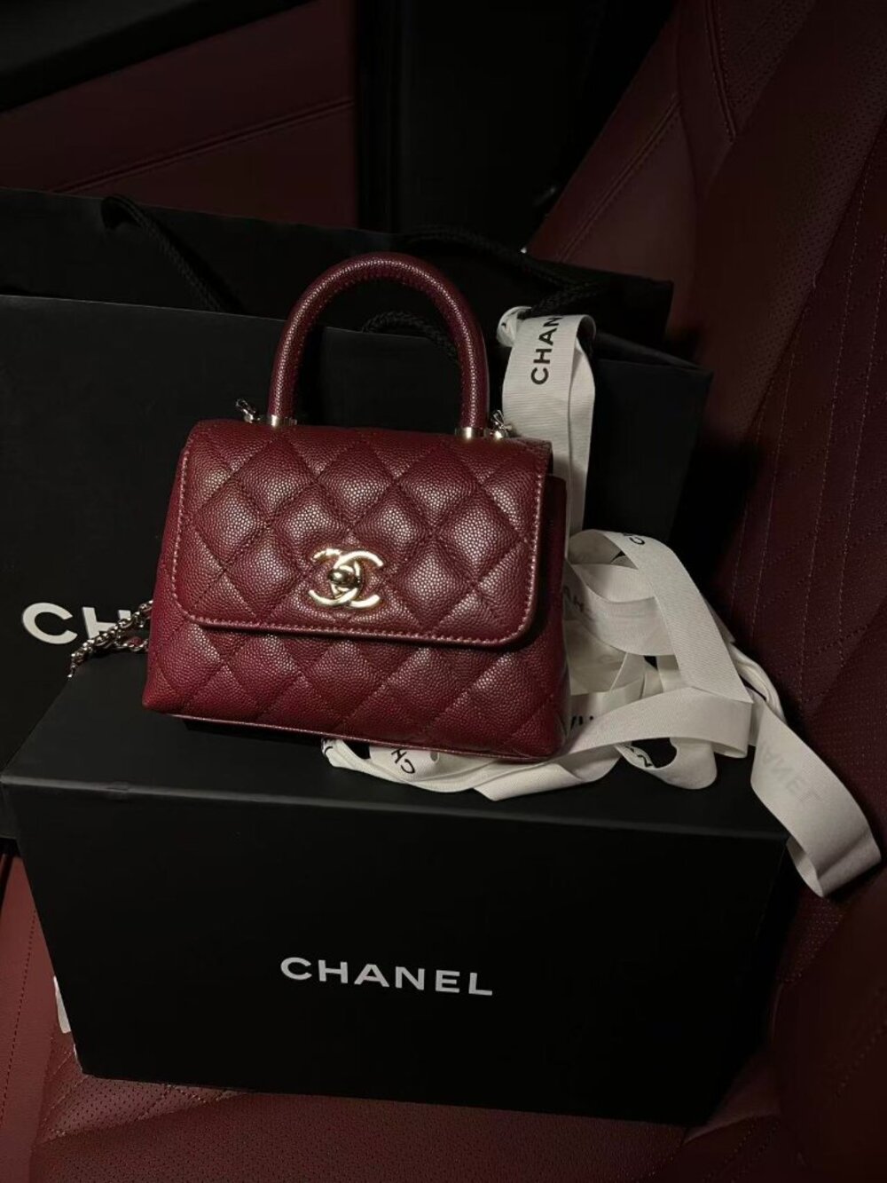 Classic CHANEL Bag: A Stylish and Versatile Choice for Elegance